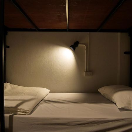 Phresh Hostel Bangkok Esterno foto